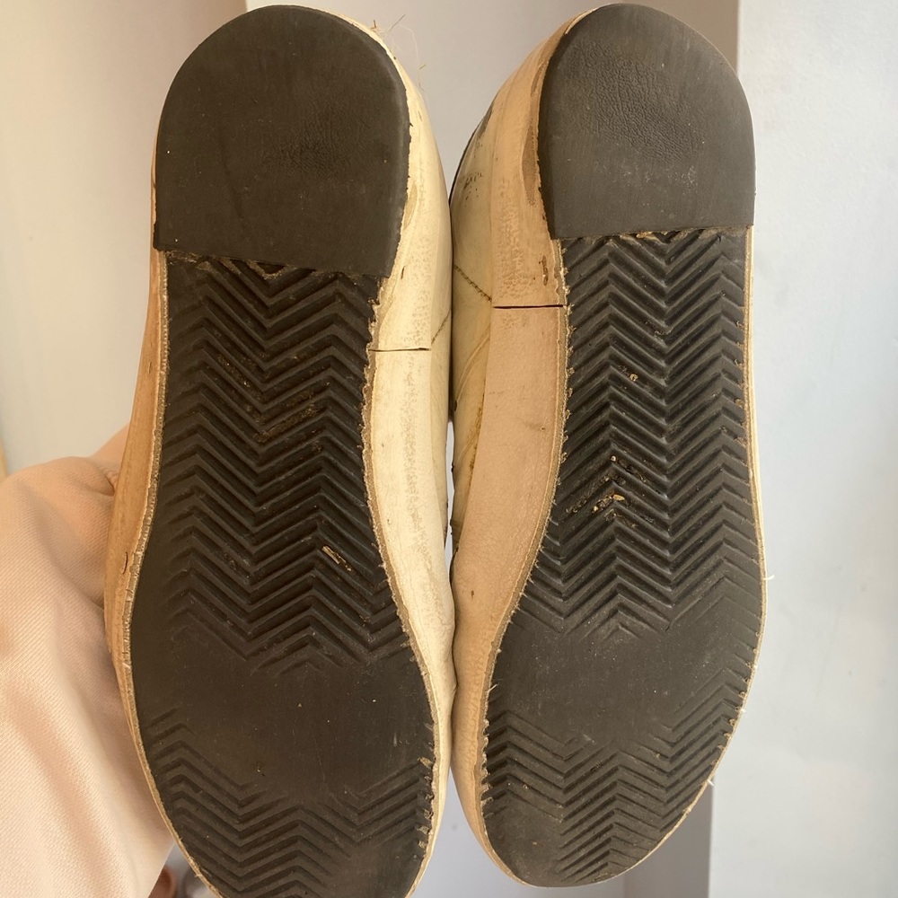 Golden Goose Sneakers - Picture 3 of 4
